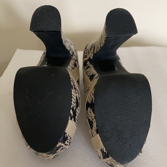 NYLA Heels Pumps size 7 seem to run a little big - Picture 5 of 5